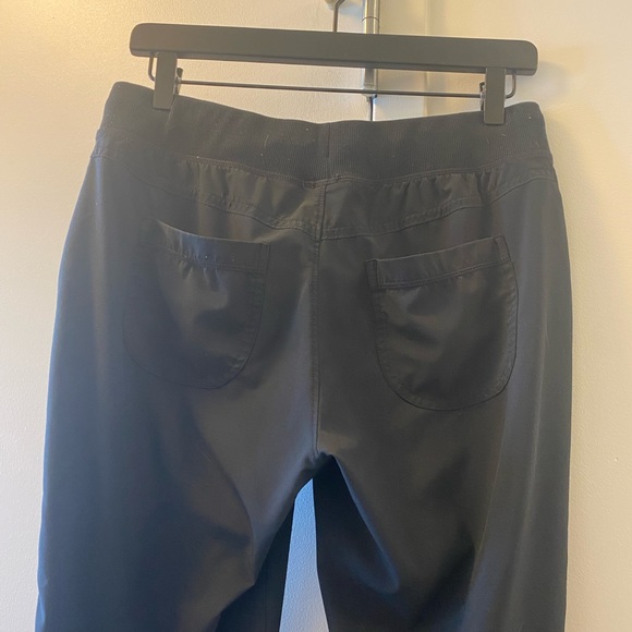 Athleta Attitude Jogger Pant Women’s Size 6 - Picture 9 of 16